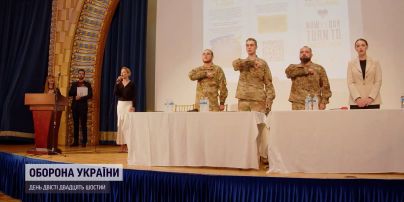 Спеть для героев: Тина Кароль встретилась с "азовцами" в Лос-Анджелесе