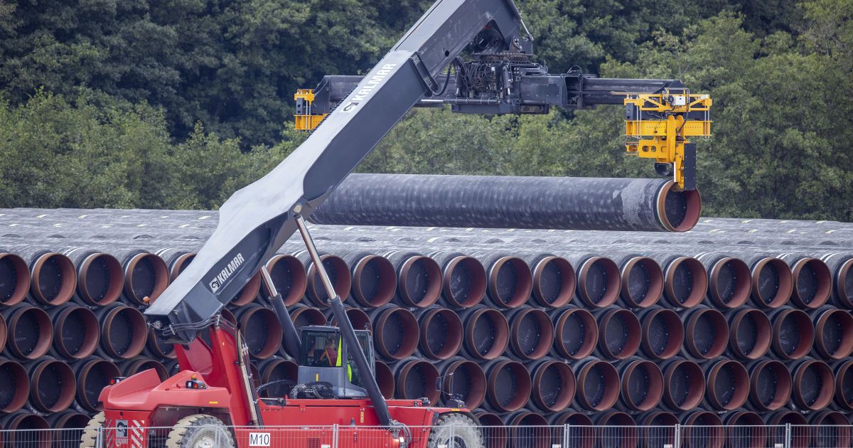 У Польщі заявили, що "Північний потік -2" загрожує Україні та закликали Німеччину зупинити проєкт