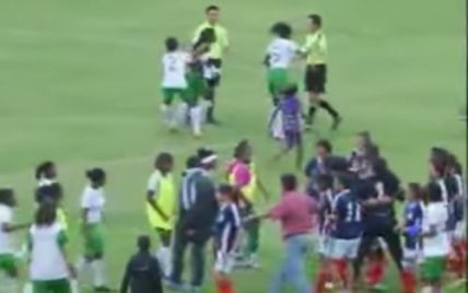 Темпераментні еквадорські футболістки влаштували масштабну бійку після програного матчу
