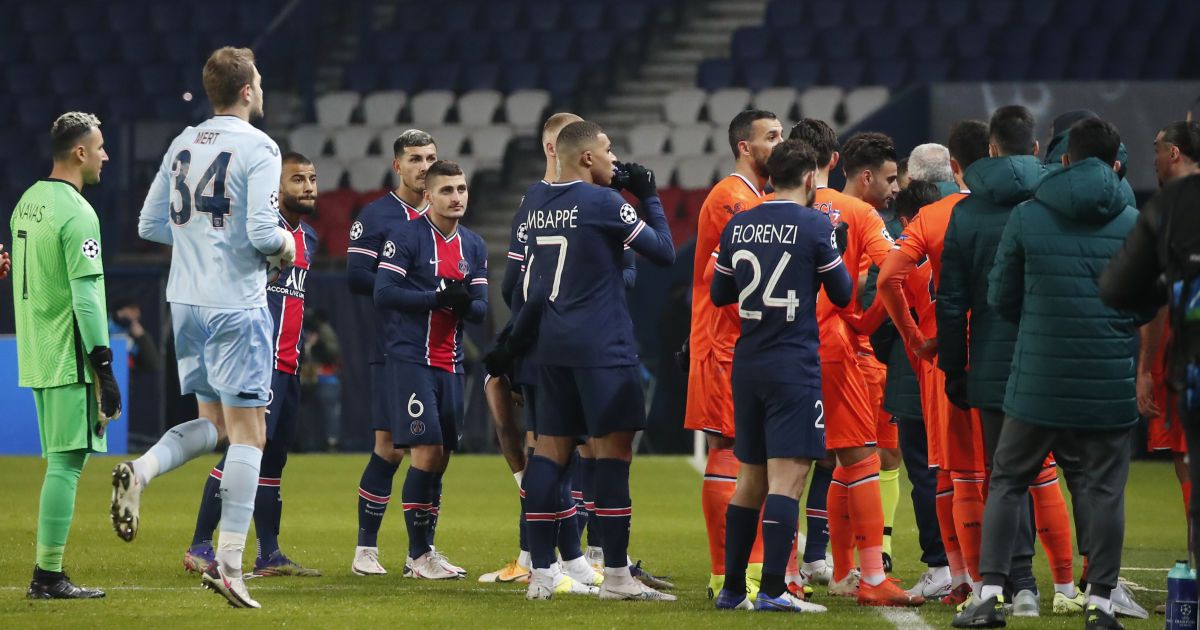 Матч ПСЖ — Истанбул был прерван из-за расизма со стороны резервного рефери