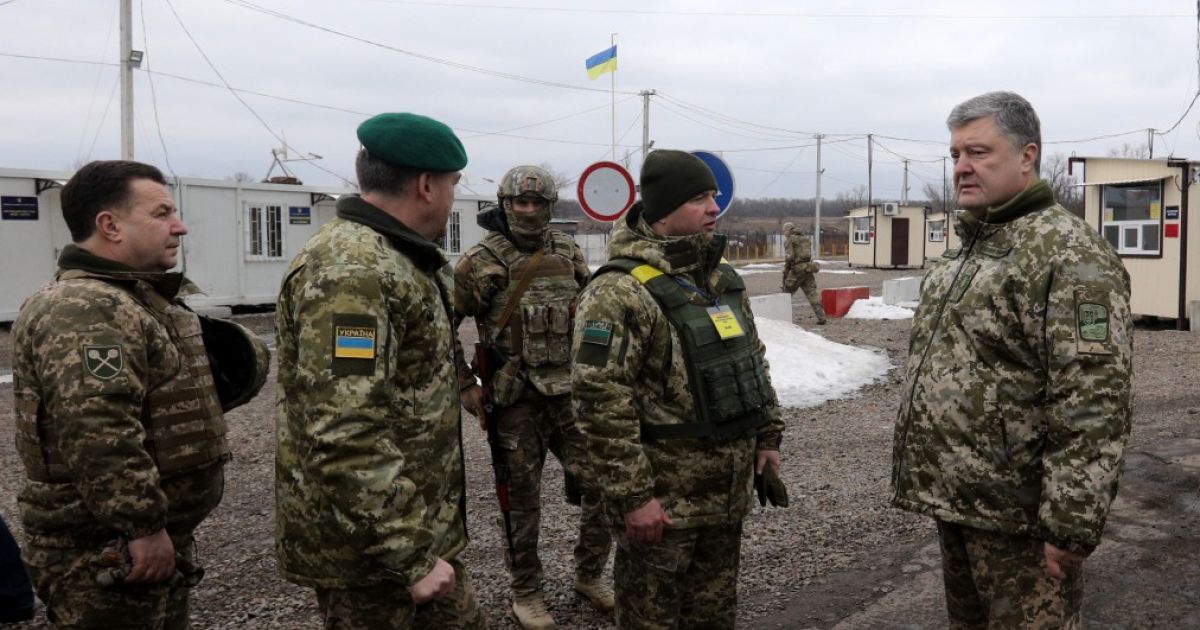 Порошенко нарікає, що бойовиків не дають можливість відкрити ще один пункт пропуску в зоні АТО