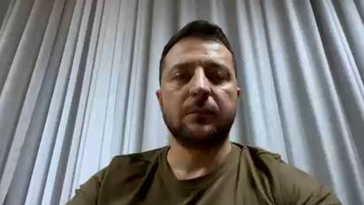 ЗЕЛЕНСЬКИЙ: Потрібно заборонити виїзд усім росіянам за кордон