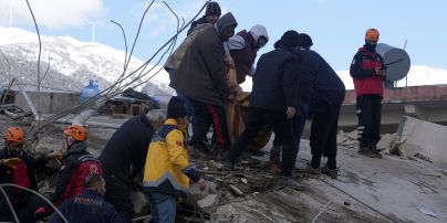 З-під завалів лунають голоси! Кількість жертв руйнівного землетрусу наближається до 5 тисяч