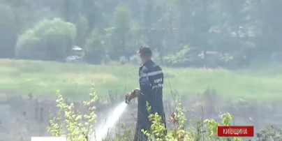 Передмістя столиці задихається від тління торфовищ