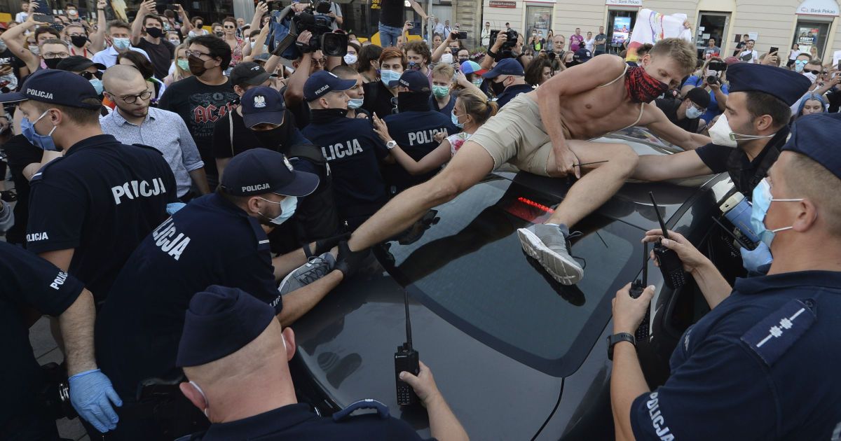 протест ЛГБТ у Варшаві в Польщі_2 / © Associated Press