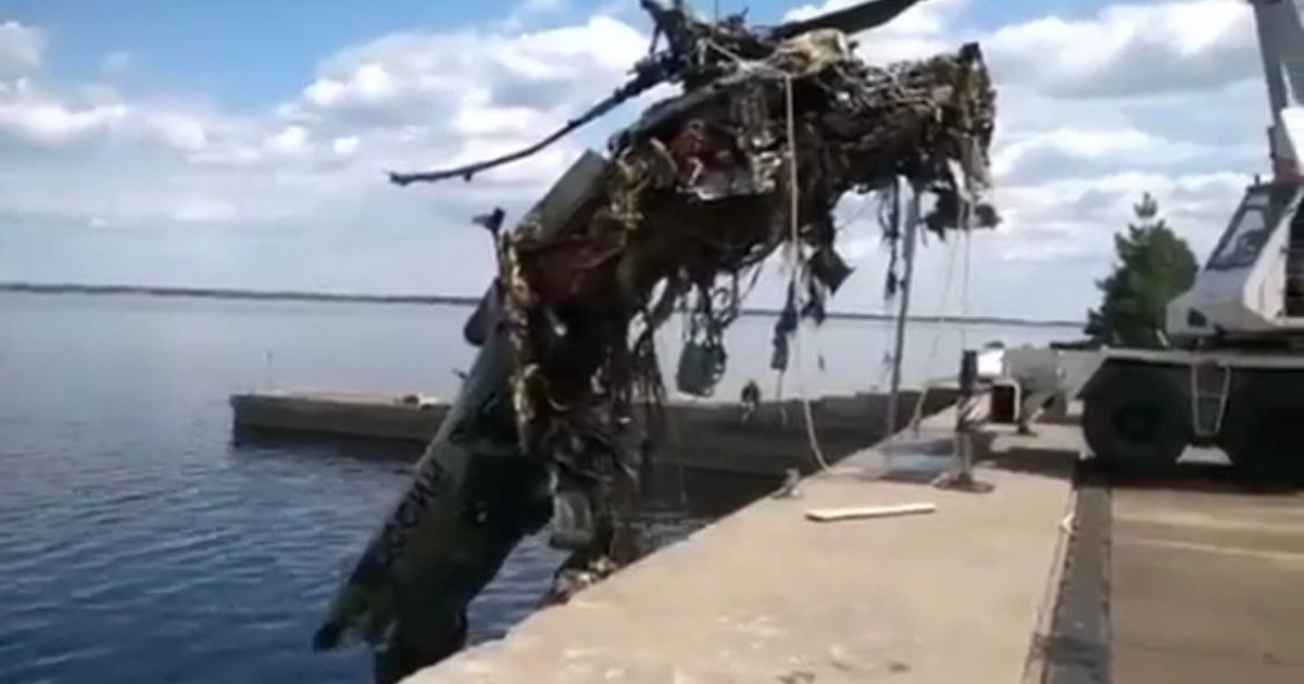 Новини Київської області - з Дніпра витягли затонулий російський гелікоптер  Мі-35М — tsn.ua