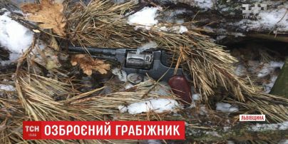 На Львівщині з перестрілкою правоохоронці затримали небезпечного злодія