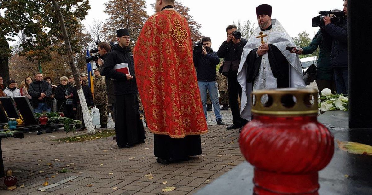 молитва на інститутській_3 / © Фото Ивана Гребенюка/ТСН