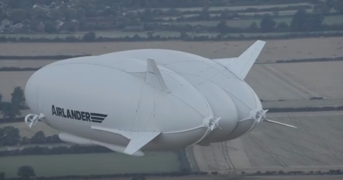 Самое крупное в мире воздушное судно взлетело в Англии