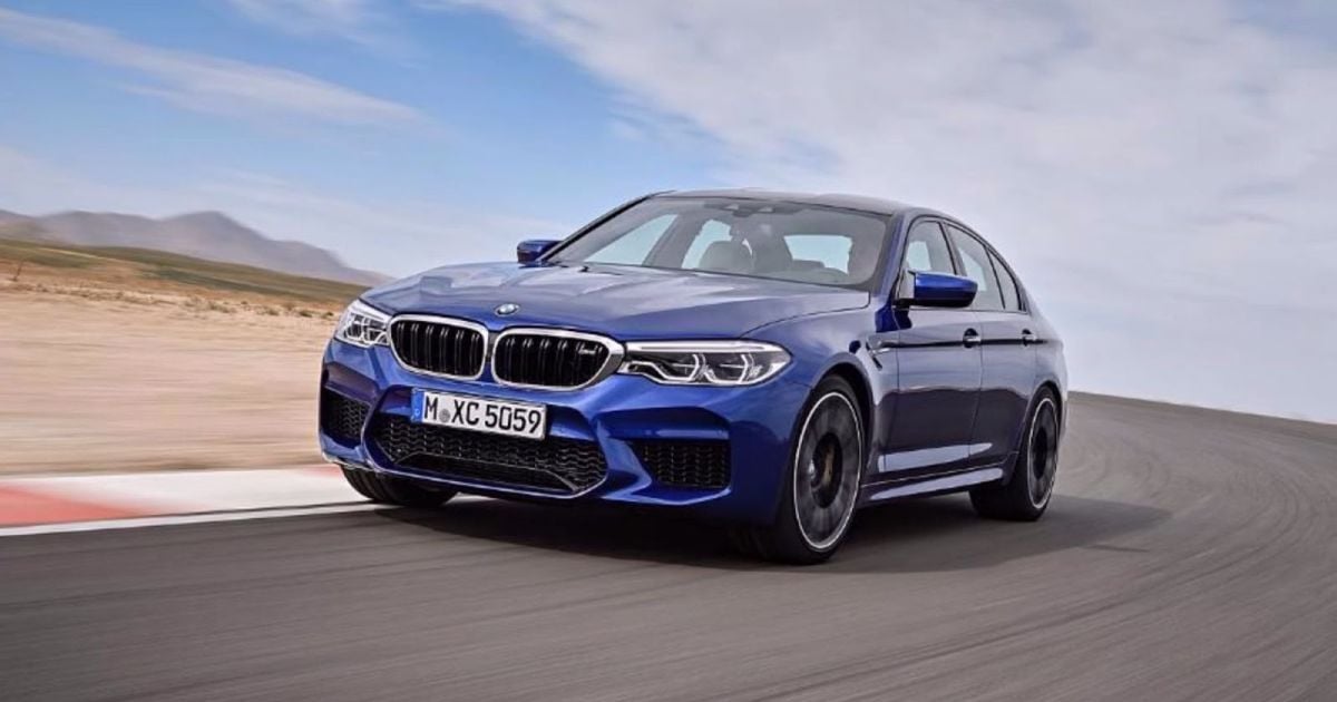 В Сети появились первые официальные фото "заряженного" BMW M5 нового поколения