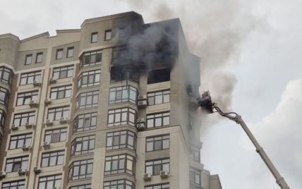 Пожар в столичной многоэтажке: человек через окно вылез на кондиционер на 24-м этаже, чтобы спастись