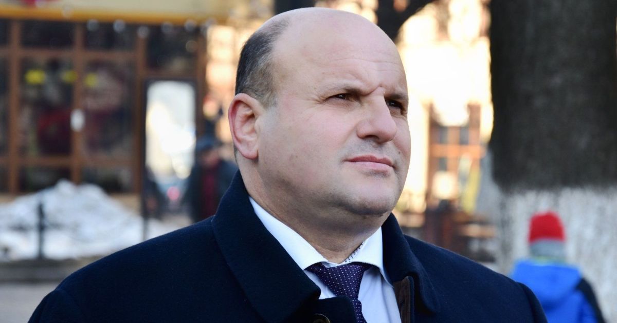 Голову Чернівецької облради госпіталізували з коронавірусом: він у реанімації