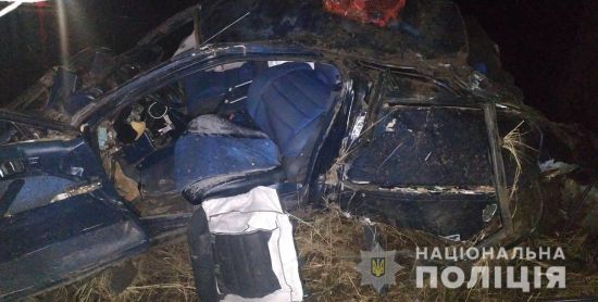 Влетів у дерево: в Одеській області трагічно загинув водій