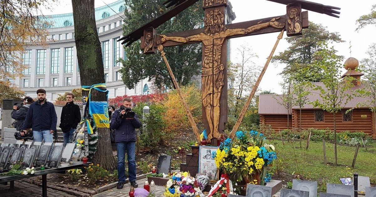 молитва на інститутській_13 / © Фото Ивана Гребенюка/ТСН