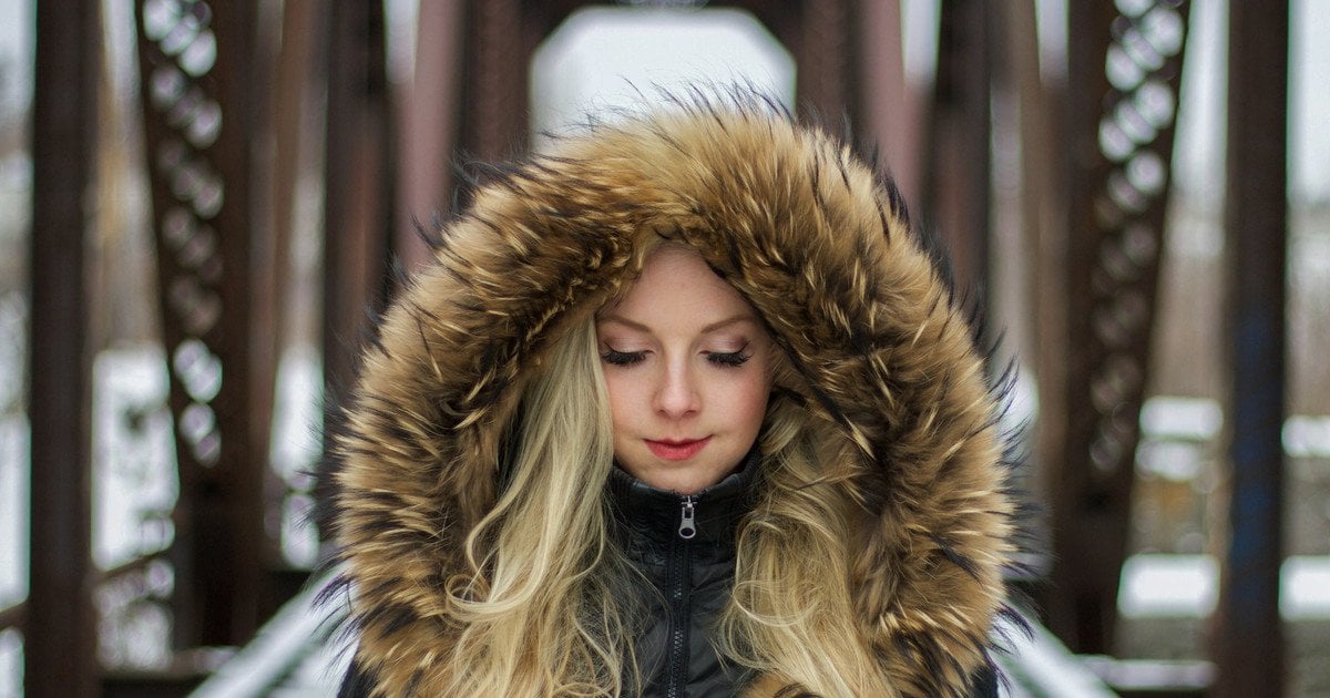 Зачем стирать пуховик с полотенцем в стиральной машине