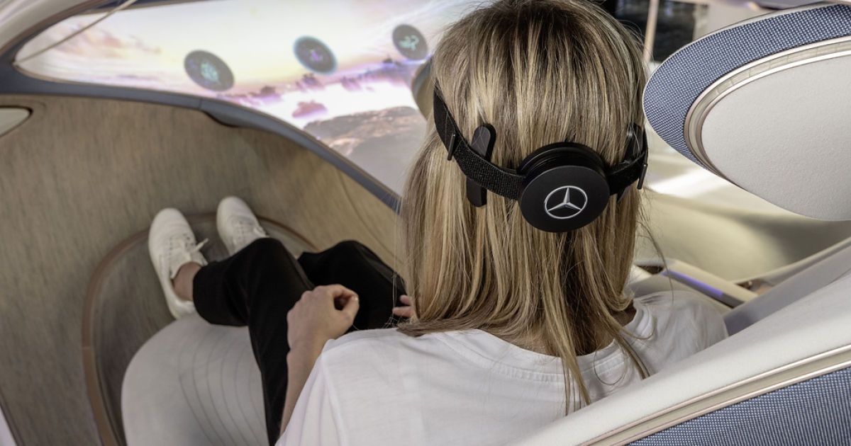 Mercedes представили революційну технологію, яка дозволяє керувати автомобілем за допомогою думки