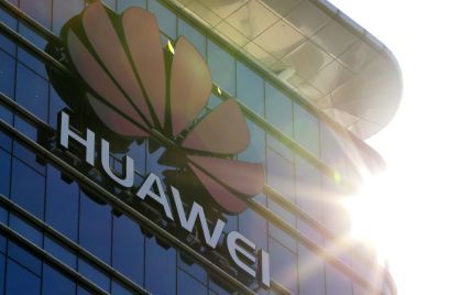 Из-за санкций США Huawei "влетит" на десятки миллиардов долларов
