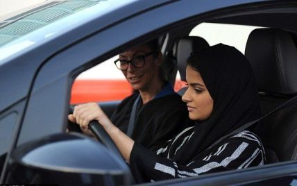 Последний запрет отменен. Женщины Саудовской Аравии получили право водить автомобили