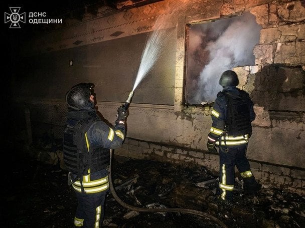 РФ вдарила по домівках на Одещині.  / © ГУ ДСНС в Одеській області