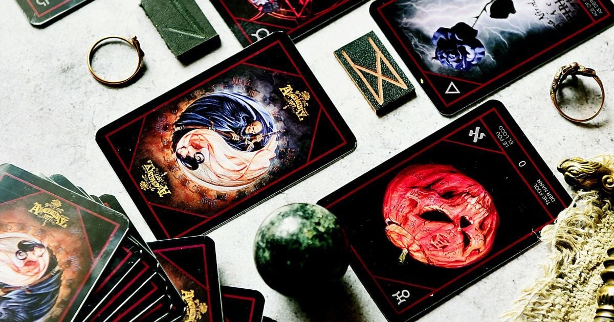 Гороскоп на 19 декабря для всех знаков зодиака по картам Таро