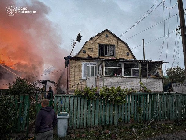 Атака РФ на Київщину 21 вересня / © ДСНС України