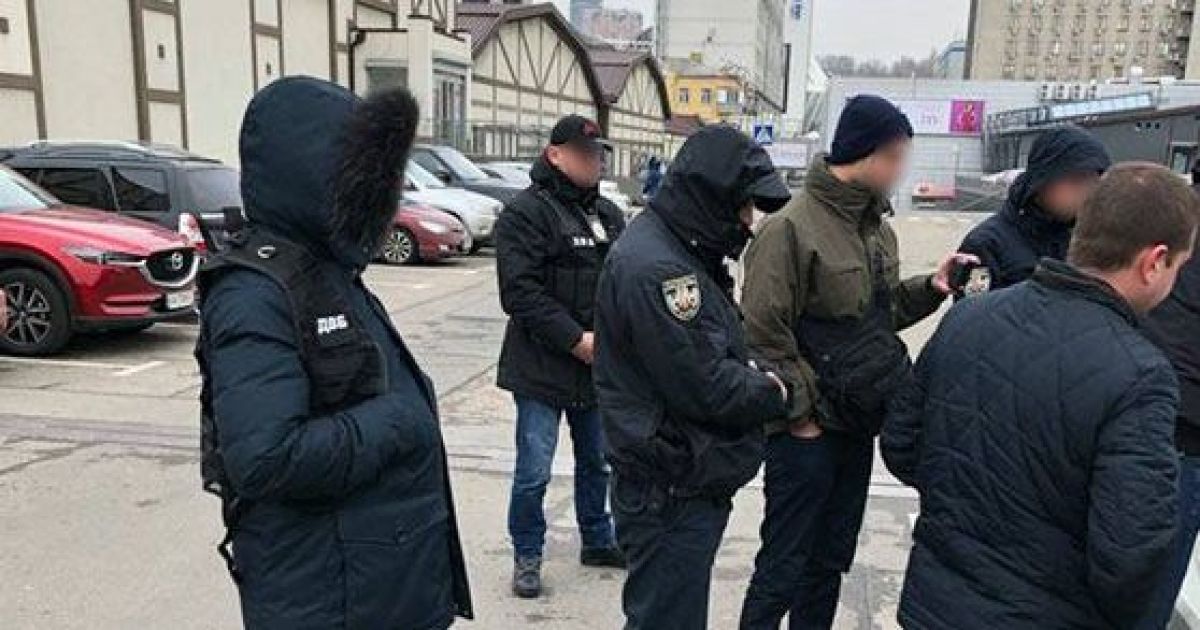 Поліція затримала патрульного-хабарника