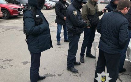 В Киеве патрульный зарабатывал на взятках от пьяных водителей