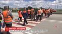 Километровая пробка на трассе Киев-Чоп: работники Житомирского облавтодора перекрыли дорогу