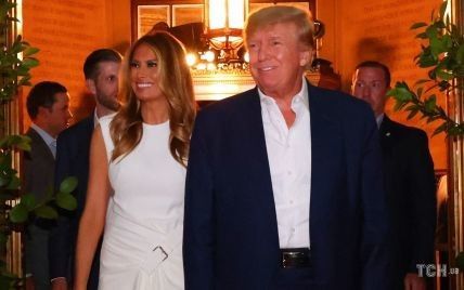 В белом платье и на шпильках: роскошная Мелания Трамп сходила на вечеринку