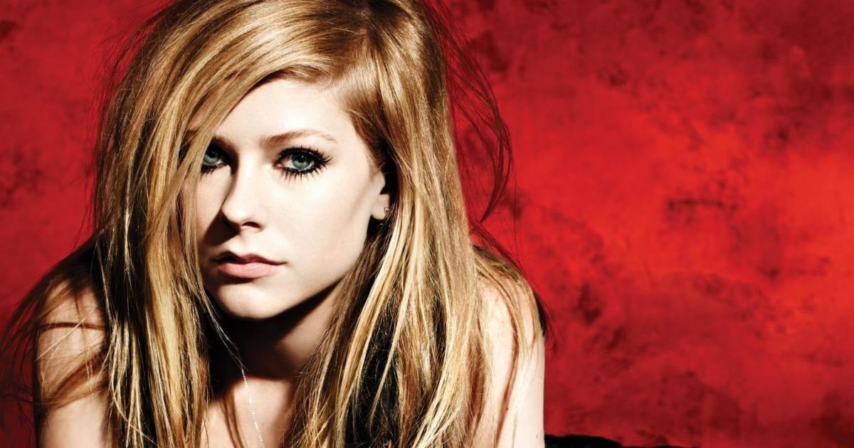 Аврил Лавин после лидера Nickelback Крюгера закрутила роман с известным бородачом