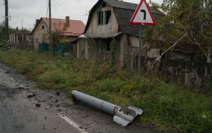 На Київщині виявили велику вирву після нічної атаки росіян: фото