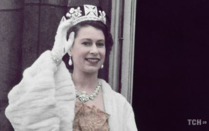 Особливі сережки королеви: який вигляд мають прикраси Єлизавети II, заради яких вона проколола вуха