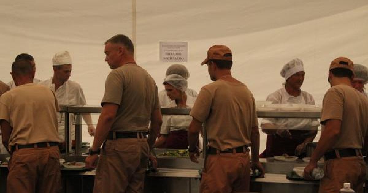 Обеденный перерыв между авіударами по противниках Башара Асада. / © twitter/SputnikInt