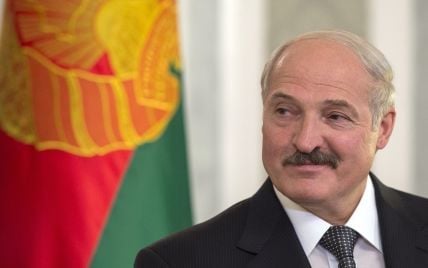 "Роздягатися і працювати". Лукашенко розкрив секрет успіху