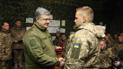 Порошенко нагородив військових
