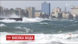 Большая вода накрыла Гавану: из-за сильных ливней затоплены несколько улиц