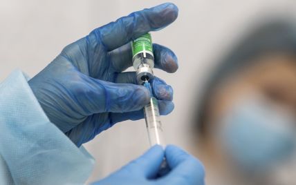 Эпидемиолог заявила, что делать третью COVID-прививку не нужно: почему
