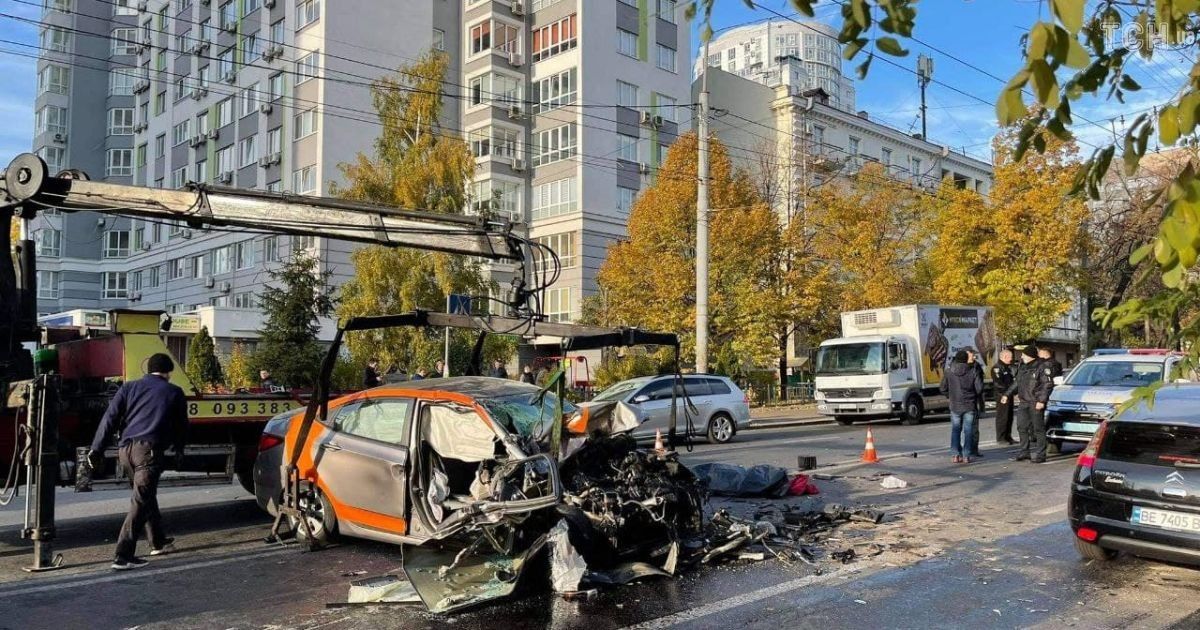 Аварія на Лук'янівці_2 / © Фото Олени Гущик/ ТСН (https://tsn.ua/)