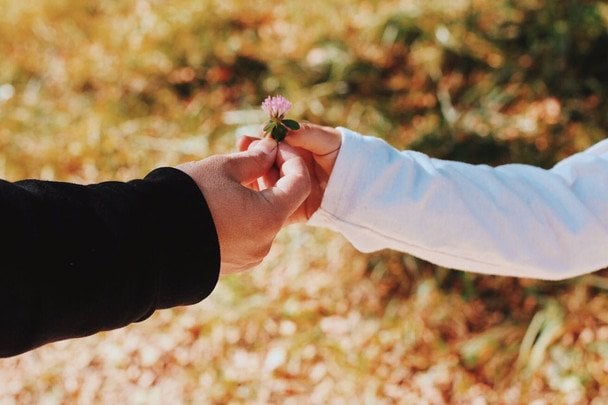 12 квітня День добрих справ / © pexels.com