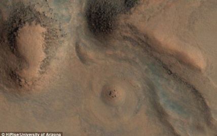 Сенсационное видео: ученые утверждают, что нашли на Марсе "Стоунхендж"