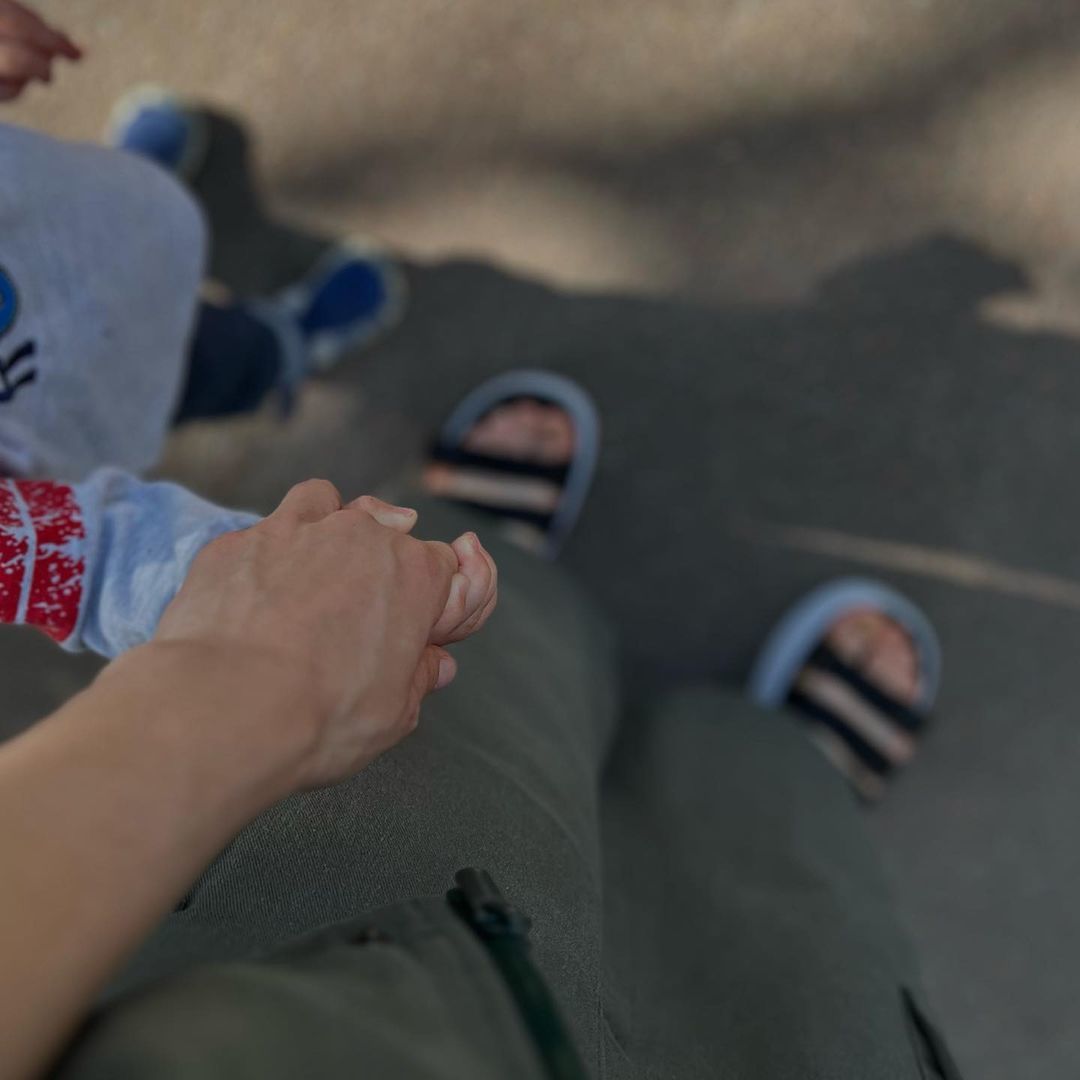 Жена Тимура Мирошниченко с приемным сыном / © instagram.com/_inna_mi_