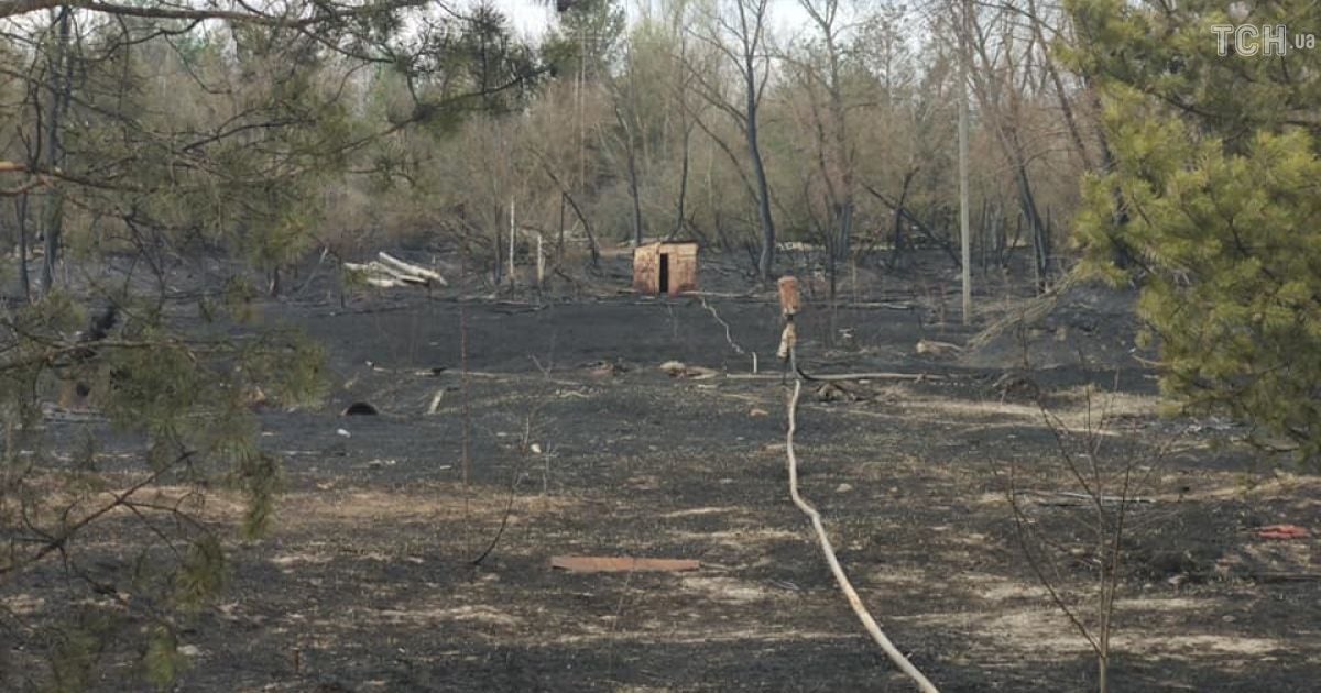 У Житомирській області досі горить, у Зоні відчуження відкритого вогню немає, лише осередки тління