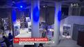 Под аплодисменты и крики "Позор" открыли фасад театра, что изуродовал Андреевский спуск