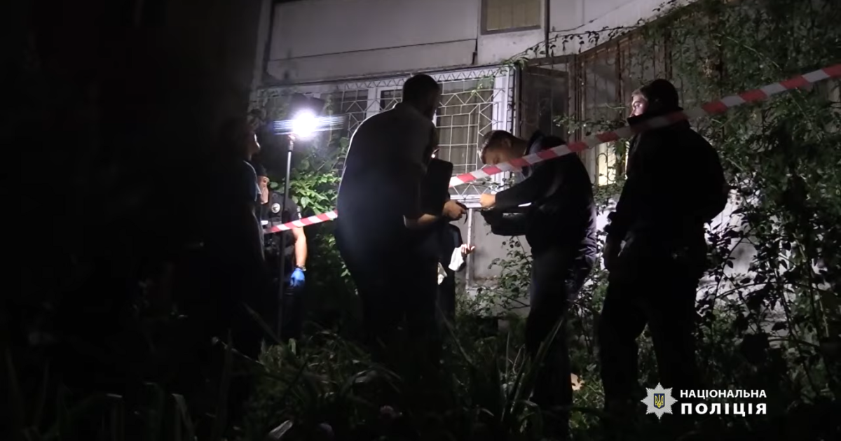 Затягнув на балкон і штовхнув з сьомого поверху: у Києві за жорстоке вбивство затримали чоловіка (відео)