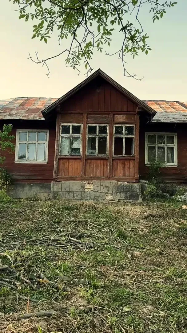 Стара хата у Карпатах / © скриншот з відео
