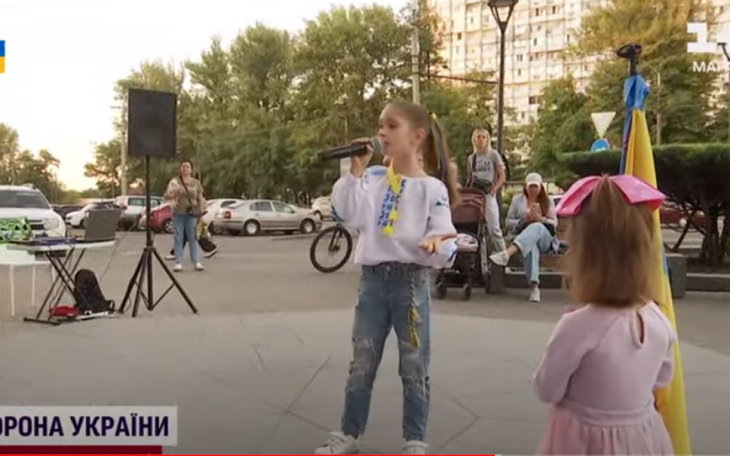 У Дніпрі 8-річна дівчинка збирає гроші на авто для підрозділу тата-військового -