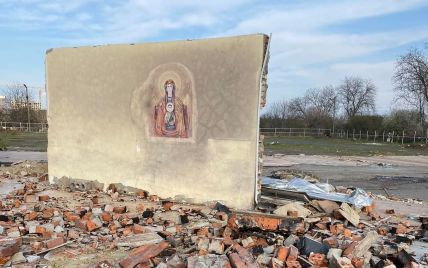 Ее закрасили, а она снова проявилась: в Полтаве оставили стену с изображением Божией Матери во время демонтажа здания