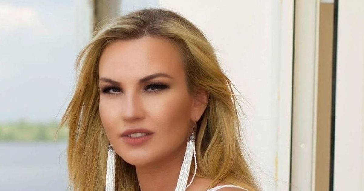 Камалія у жовтому бікіні показала, як насолоджується відпочинком у Туреччині