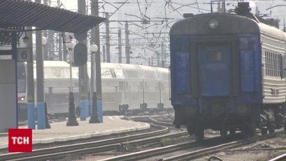 "Укрзалізниця" змінює розклади для сотень поїздів!