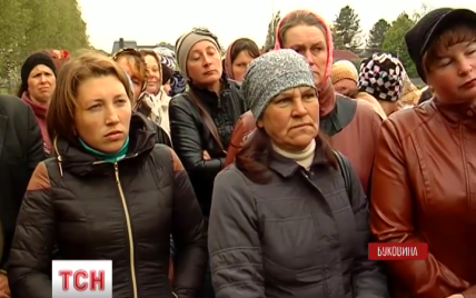 На Буковине две недели не могут разгадать загадки отравления 50 детей